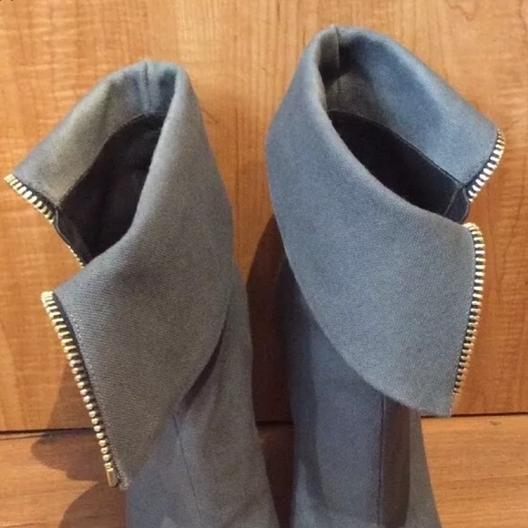 Giuseppe Zanotti Army Green Heels - Picture 3 of 5